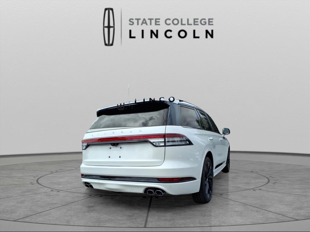 2025 – Lincoln – Aviator