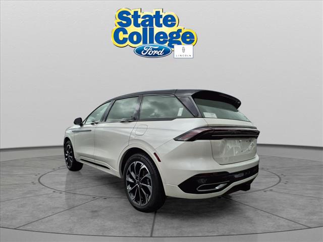 2025 Lincoln Nautilus Hybrid Reserve