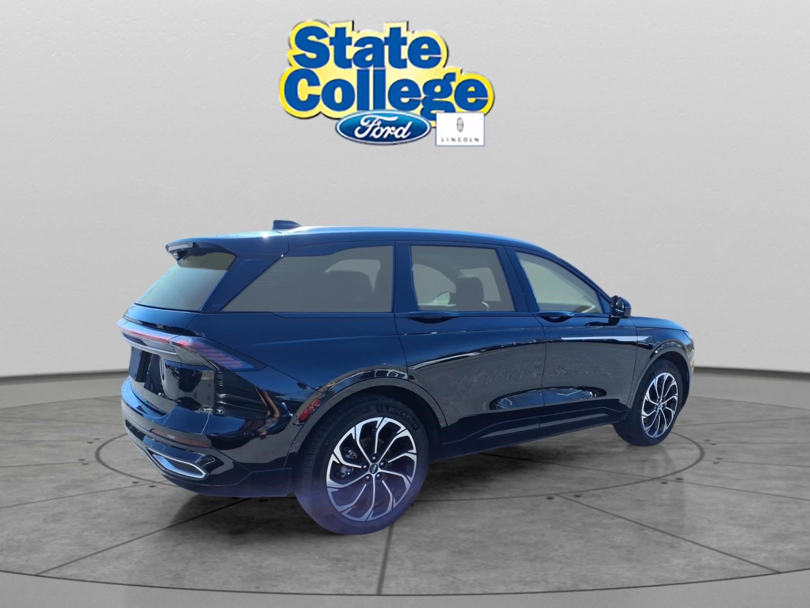 2025 – Lincoln – Nautilus Hybrid