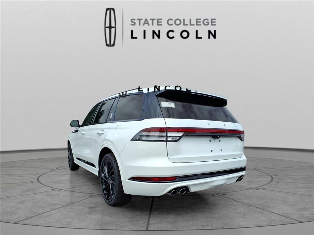 2025 – Lincoln – Aviator