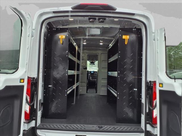 2025 Ford Transit 148 WB Medium Roof Cargo