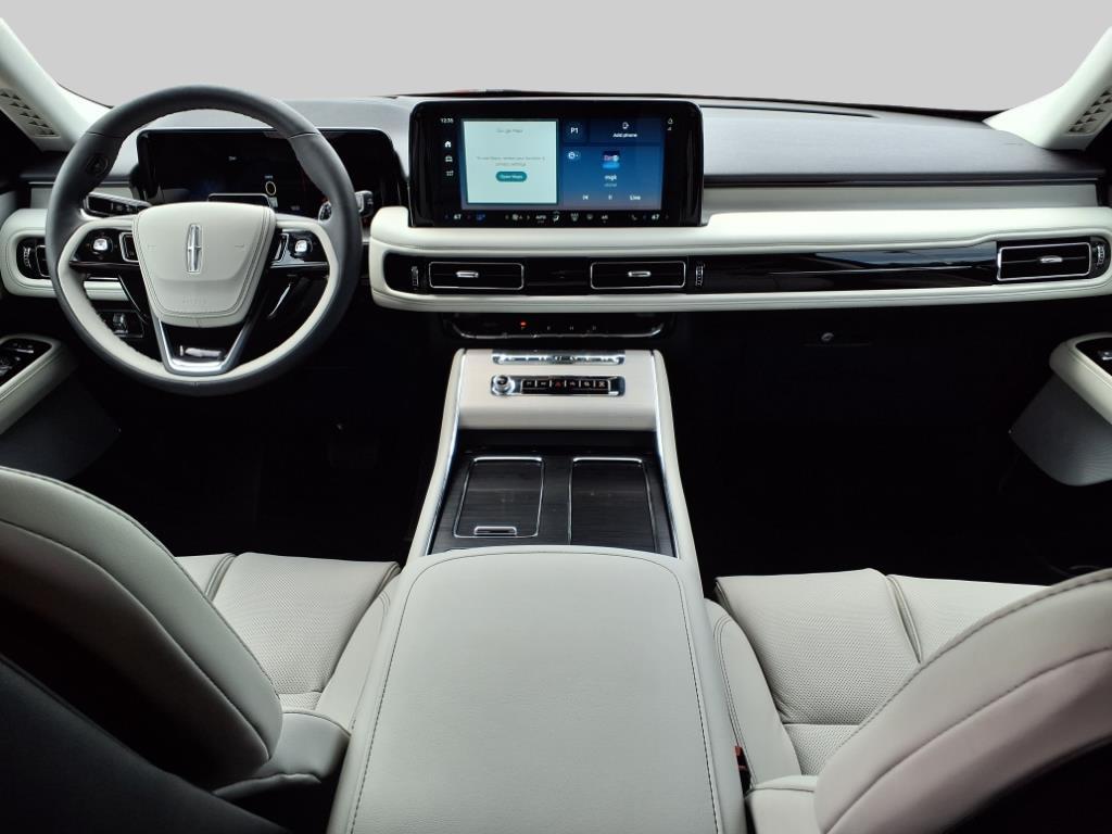 2025 – Lincoln – Aviator