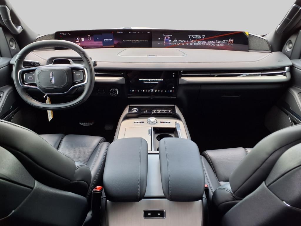 2025 – Lincoln – Navigator