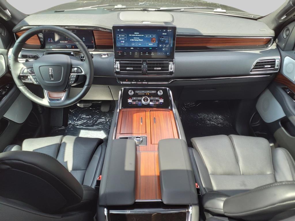 2024 – Lincoln – Navigator