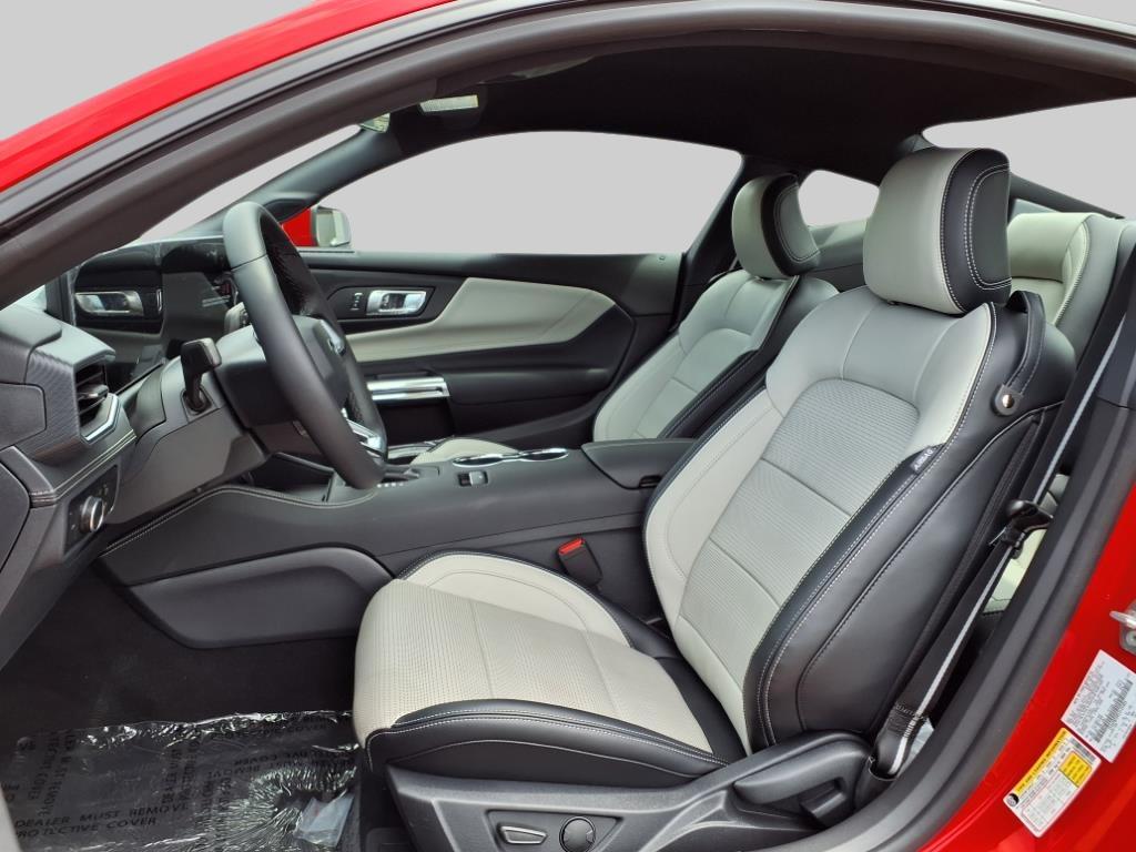 2025 – Ford – Mustang