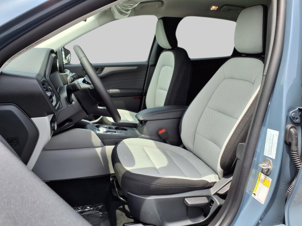 2025 – Ford – Escape