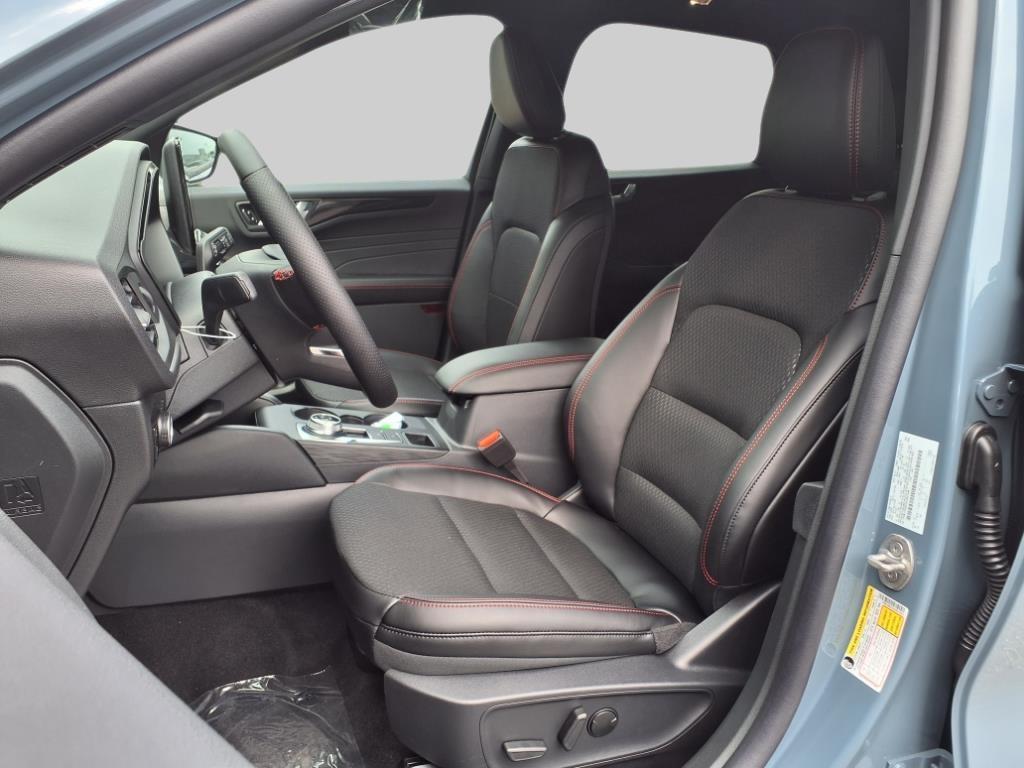 2025 – Ford – Escape Hybrid