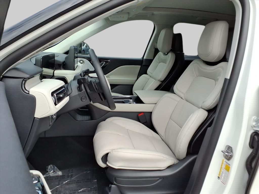 2025 – Lincoln – Aviator