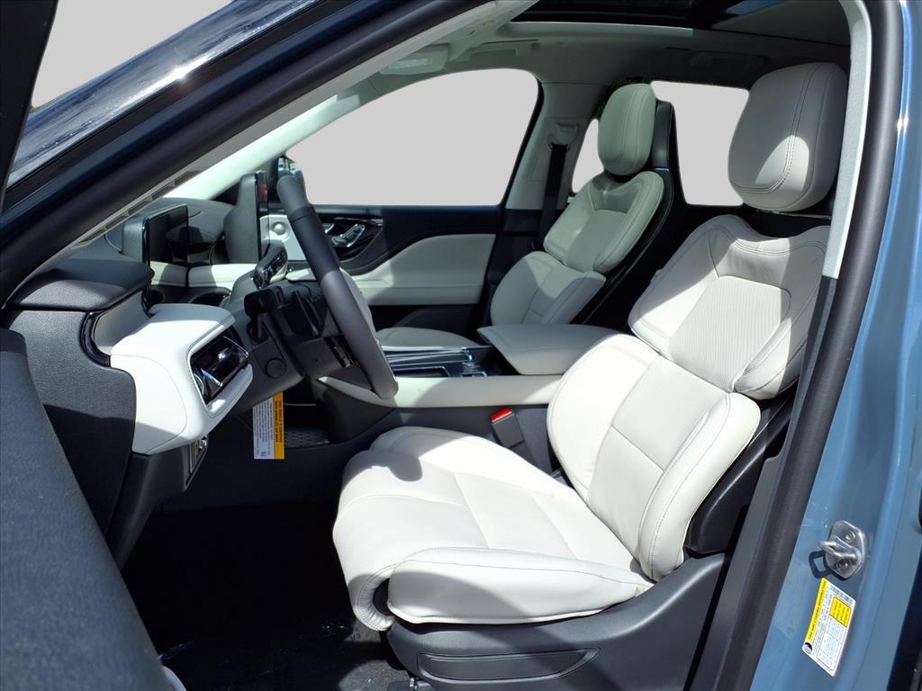 2025 – Lincoln – Aviator