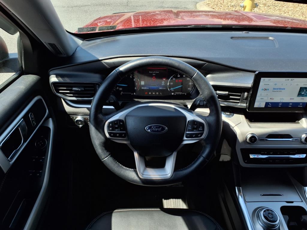 2022 – Ford – Explorer