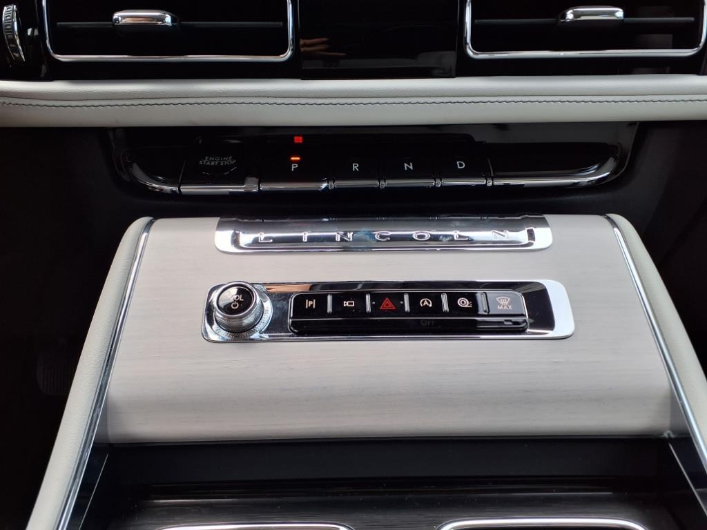 2025 – Lincoln – Aviator