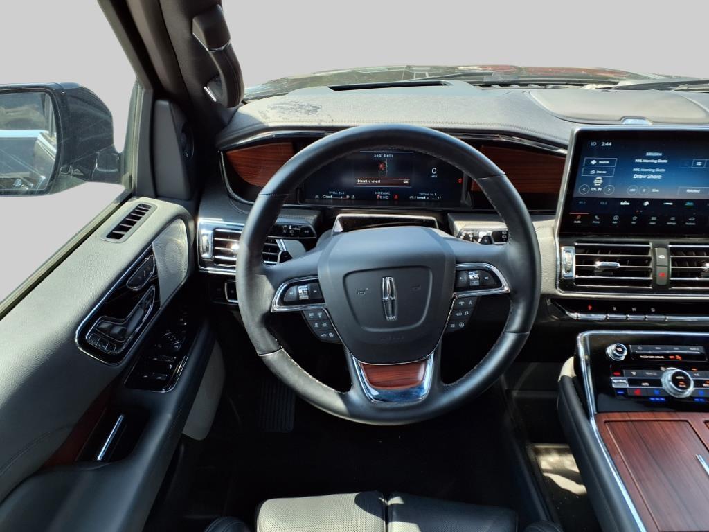 2023 – Lincoln – Navigator L