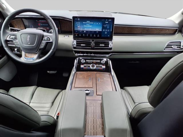 2024 – Lincoln – Navigator