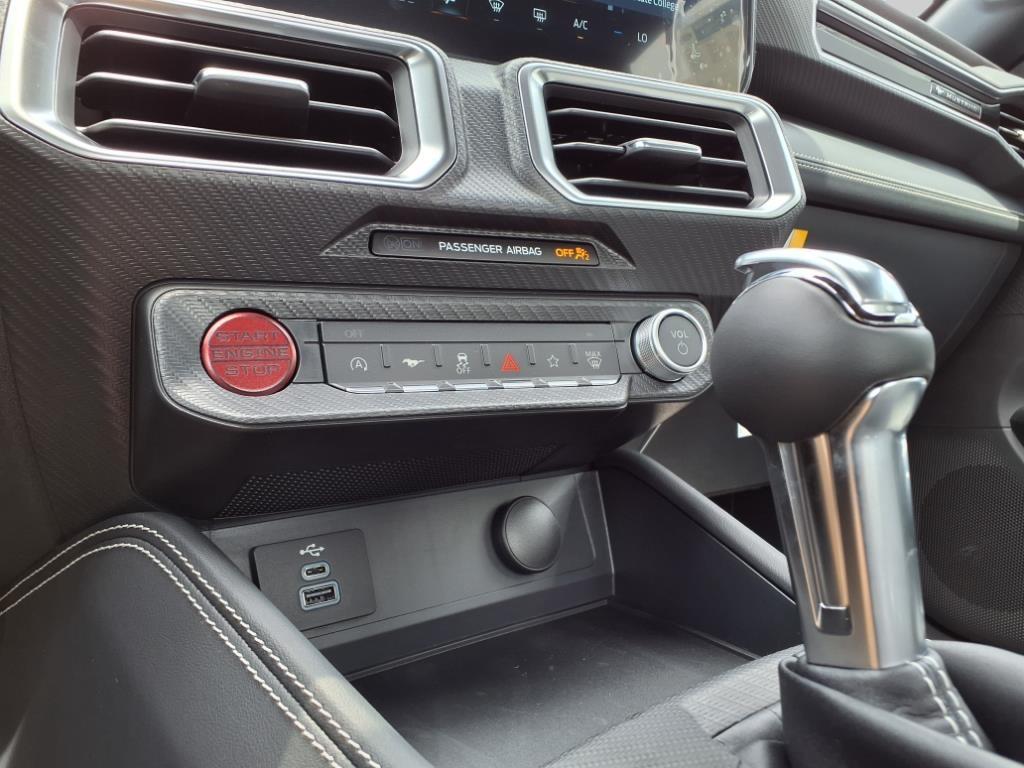 2025 – Ford – Mustang