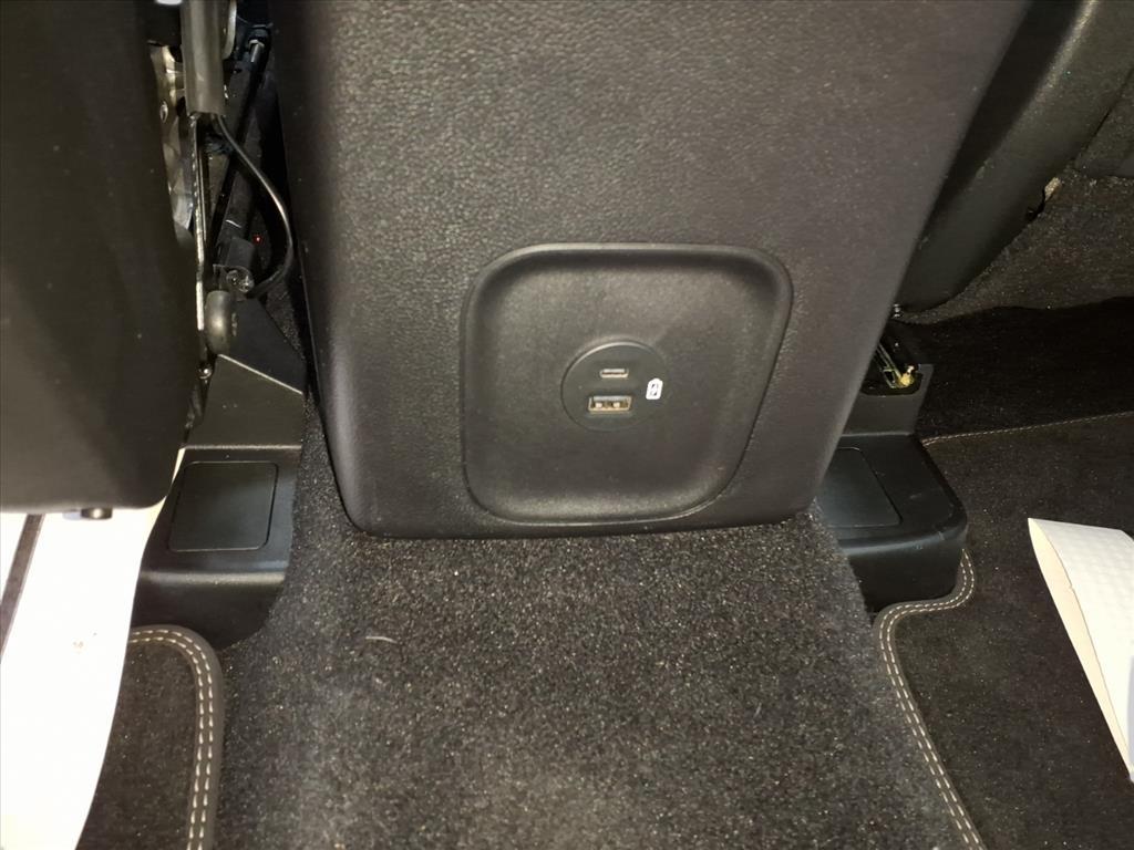 2022 – Ford – Escape Hybrid