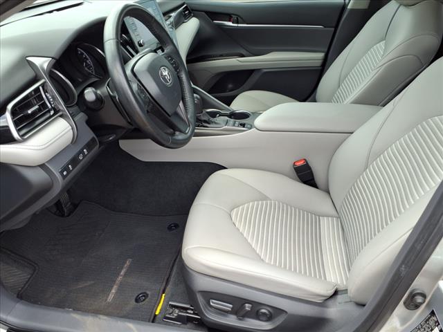 2022 Toyota Camry Hybrid SE
