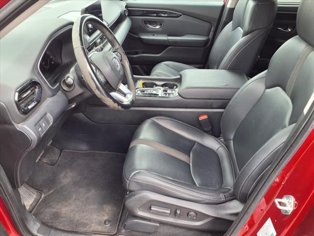 2023 Honda Pilot EX-L w/Rear Captains Chairs