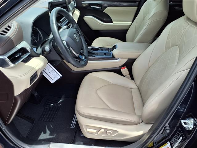 2022 Toyota Highlander Platinum