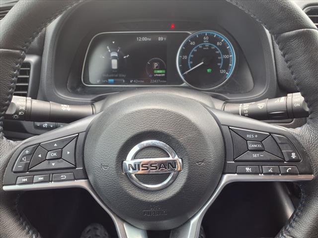 2022 Nissan LEAF SV