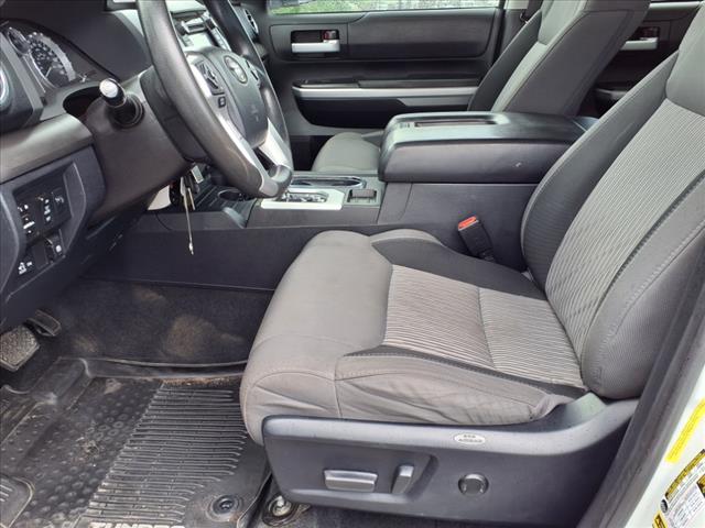 2017 Toyota Tundra SR5