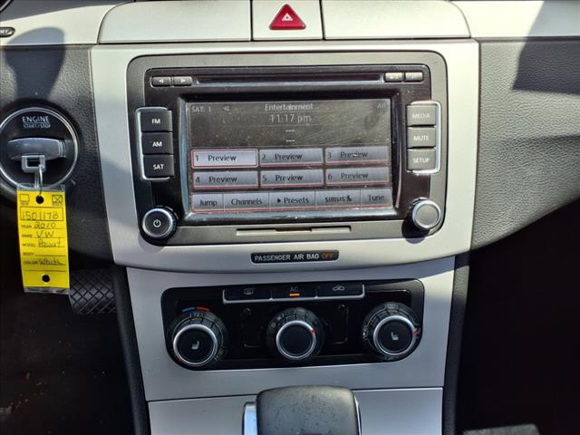 2010 Volkswagen Passat Komfort