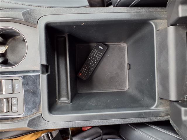 2023 Honda Pilot EX-L w/Rear Captains Chairs