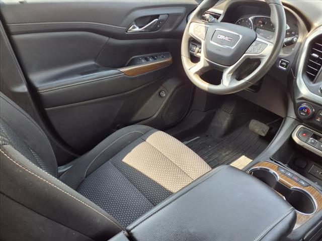 2022 GMC Acadia SLE