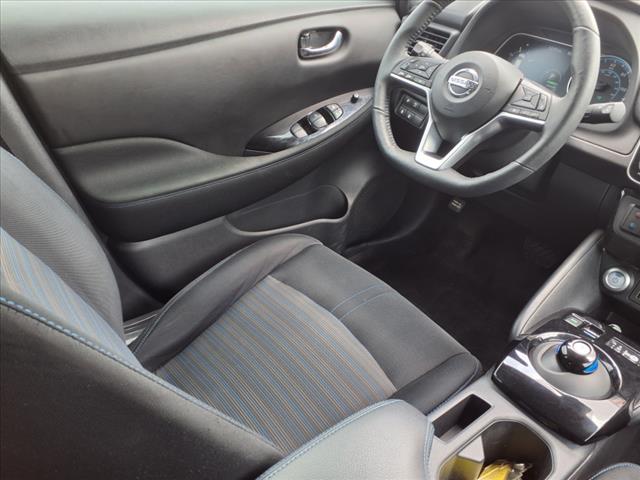 2022 Nissan LEAF SV