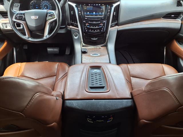 2016 Cadillac Escalade Luxury Collection