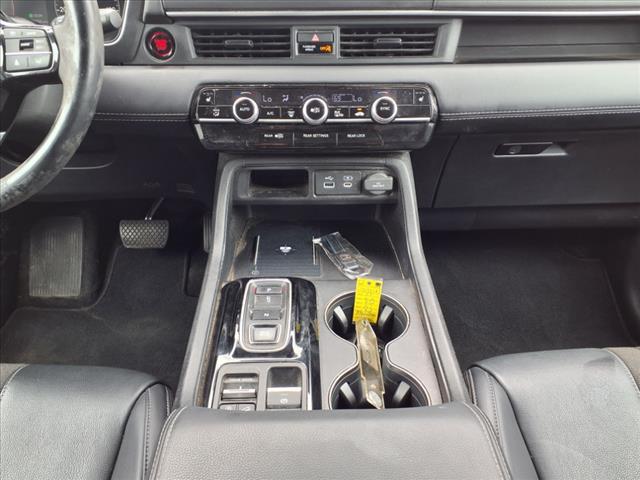 2023 Honda Pilot EX-L w/Rear Captains Chairs