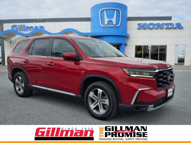 2023 Honda Pilot EX-L w/Rear Captains Chairs
