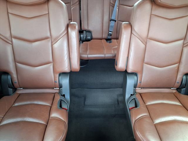 2016 Cadillac Escalade Luxury Collection