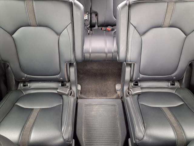 2023 Honda Pilot EX-L w/Rear Captains Chairs