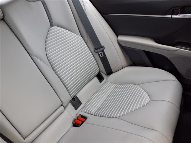 2022 Toyota Camry Hybrid SE