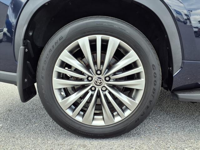2022 Toyota Highlander Platinum