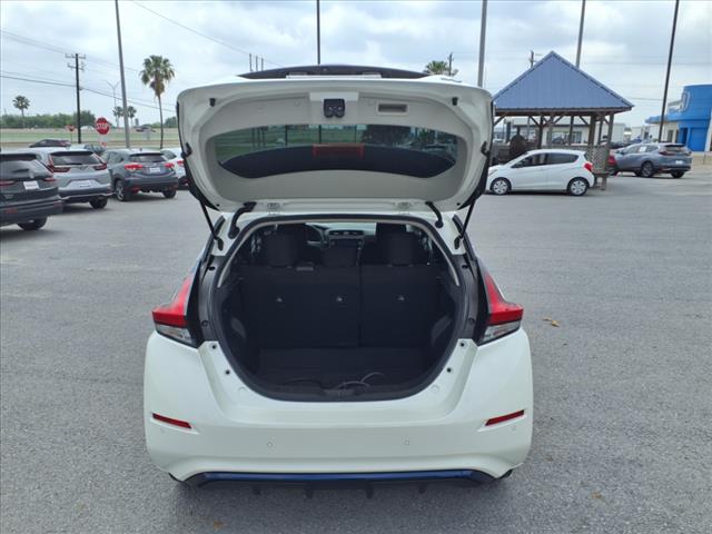 2022 Nissan LEAF SV