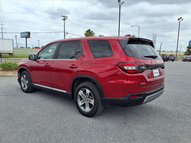 2023 Honda Pilot EX-L w/Rear Captains Chairs