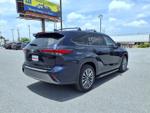 2022 Toyota Highlander Platinum