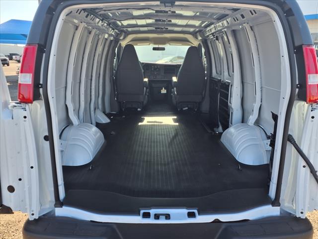 2025 GMC Savana 2500