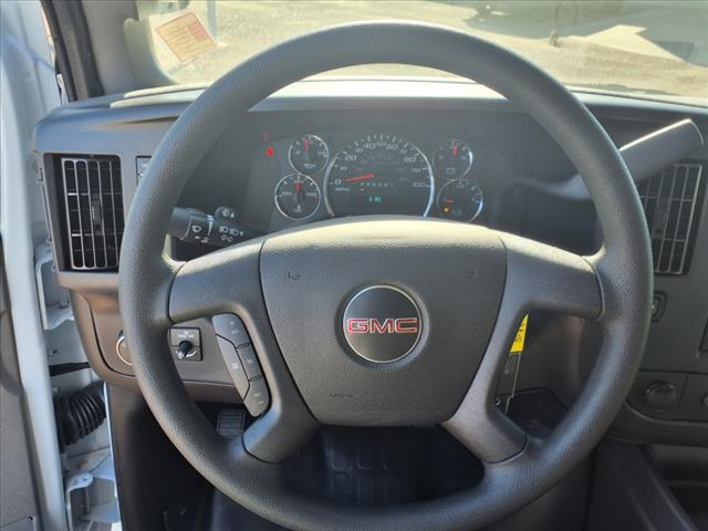 2025 GMC Savana 2500
