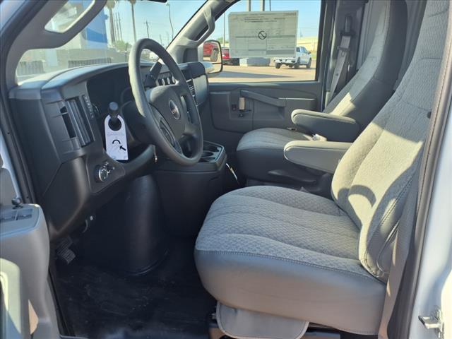 2025 GMC Savana 2500