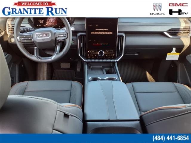 2025 GMC Acadia AWD AT4