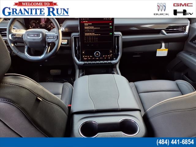 2025 GMC Yukon Elevation
