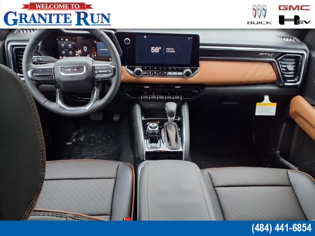 2025 GMC Canyon 4WD AT4