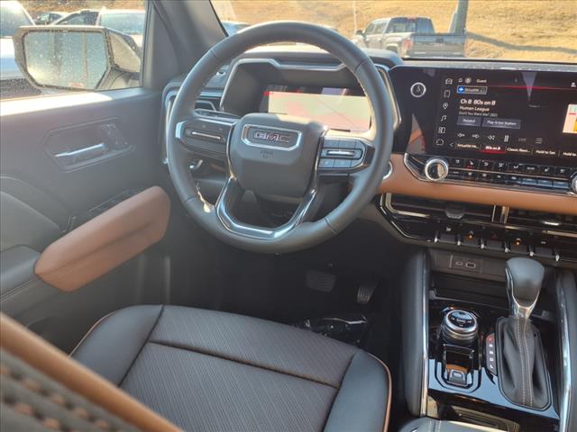 2025 GMC Canyon 4WD AT4
