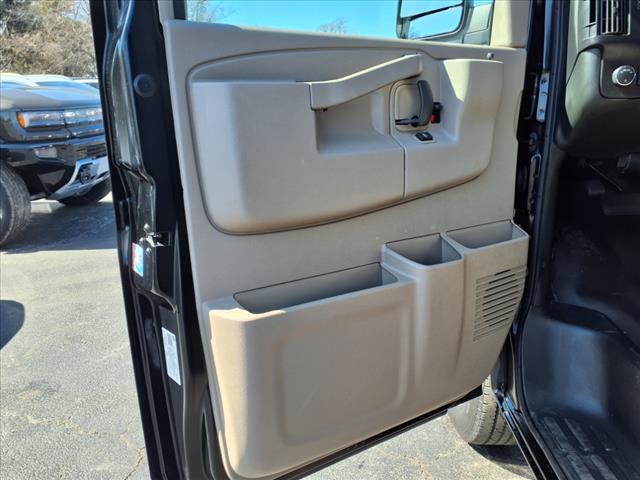 2023 GMC Savana 2500