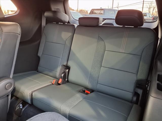 2025 GMC Acadia AWD AT4