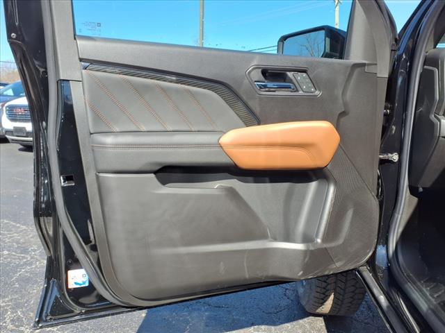2025 GMC Canyon 4WD AT4