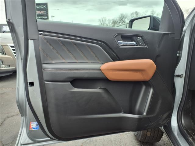 2025 GMC Canyon 4WD AT4