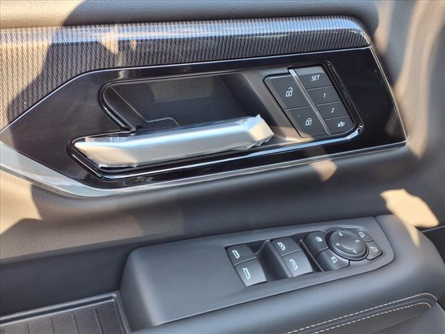 2025 GMC Yukon Elevation